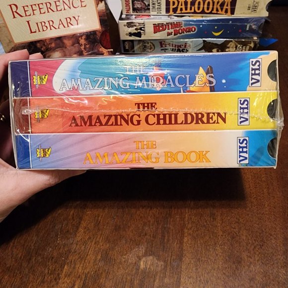 "THE AMAZING BIBLE SERIES" - Picture 2 of 2